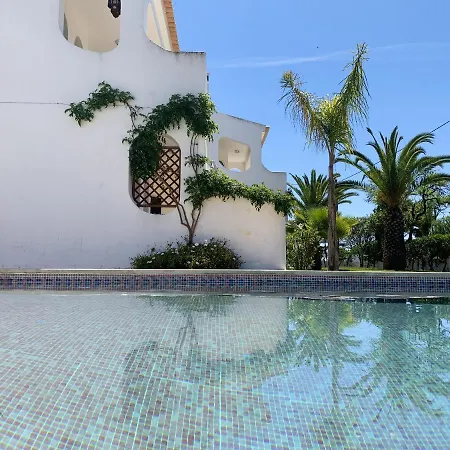 Charming Carvoeiro + Pool 아파트